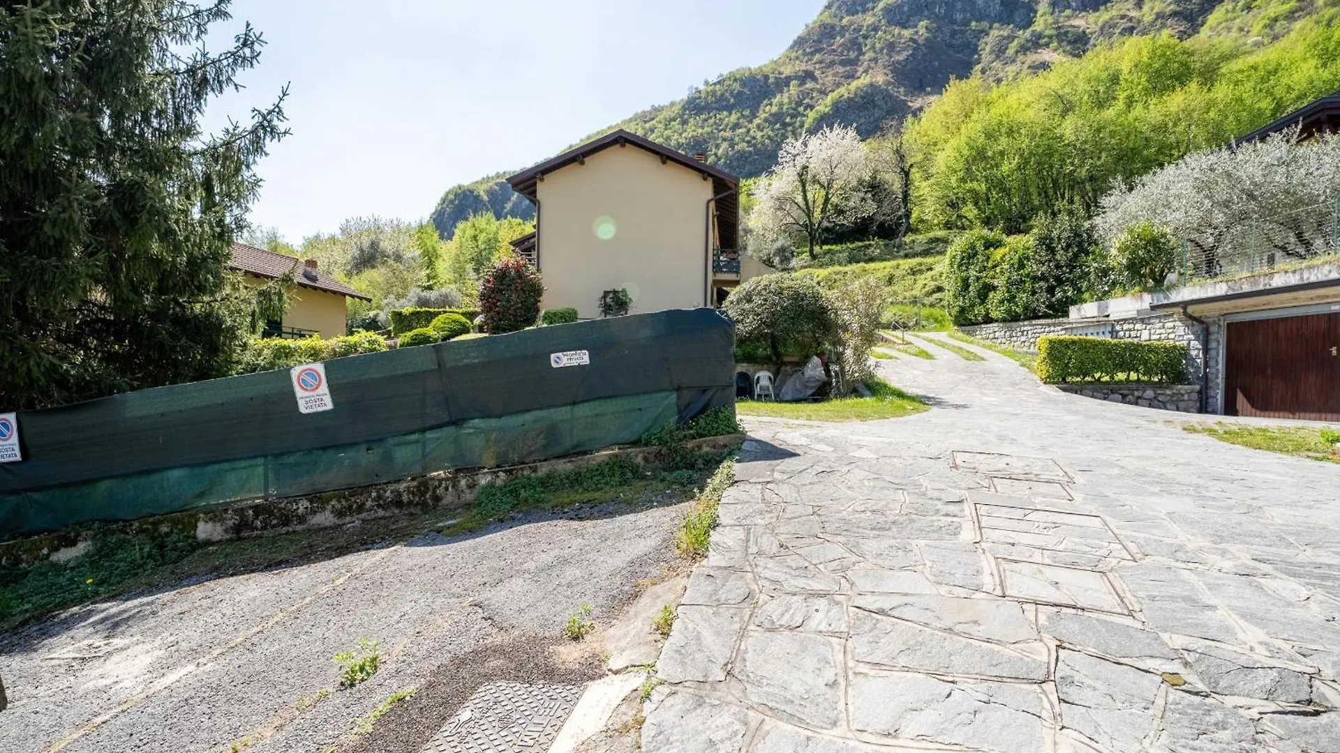 Oliveto Lario Casa Onno Con Vista Lago By Wonderful Italy איטליה