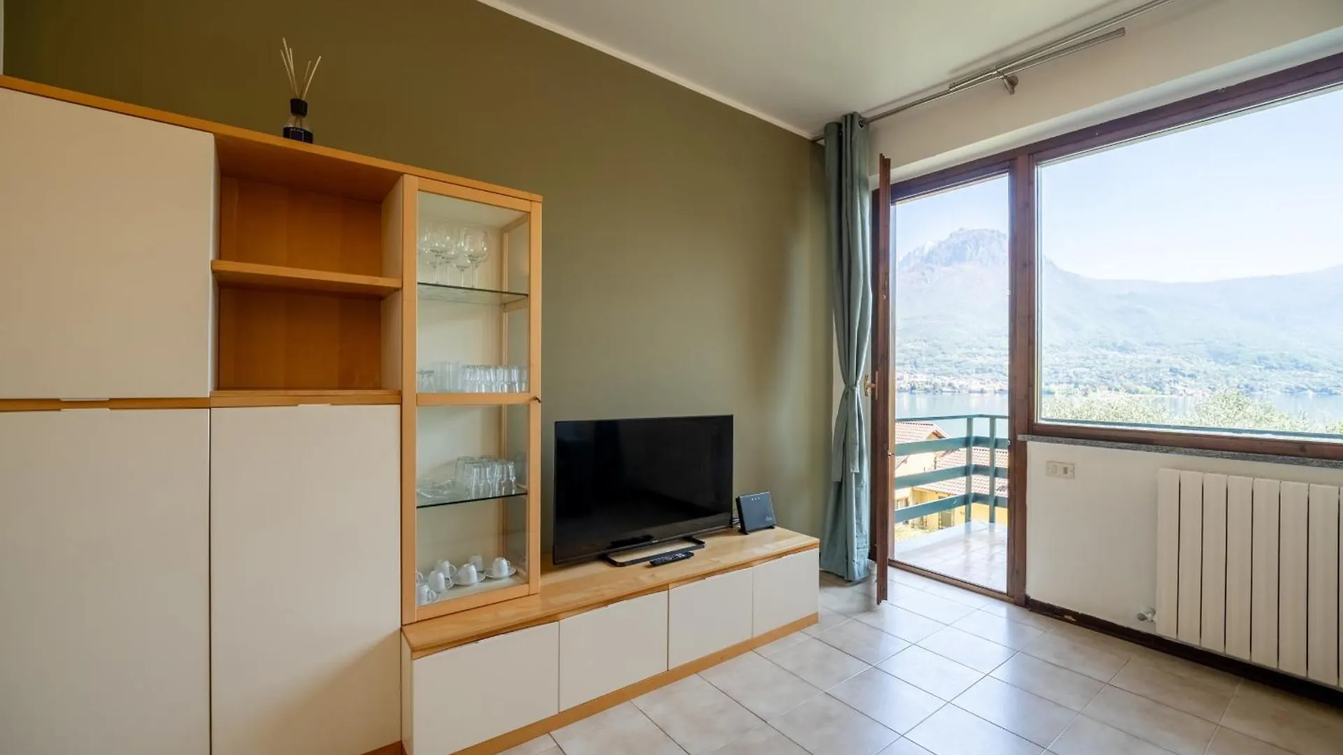 Oliveto Lario Casa Onno Con Vista Lago By Wonderful Italy איטליה